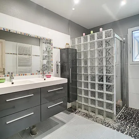 Les Goujatoux Chambre Les Eyzies